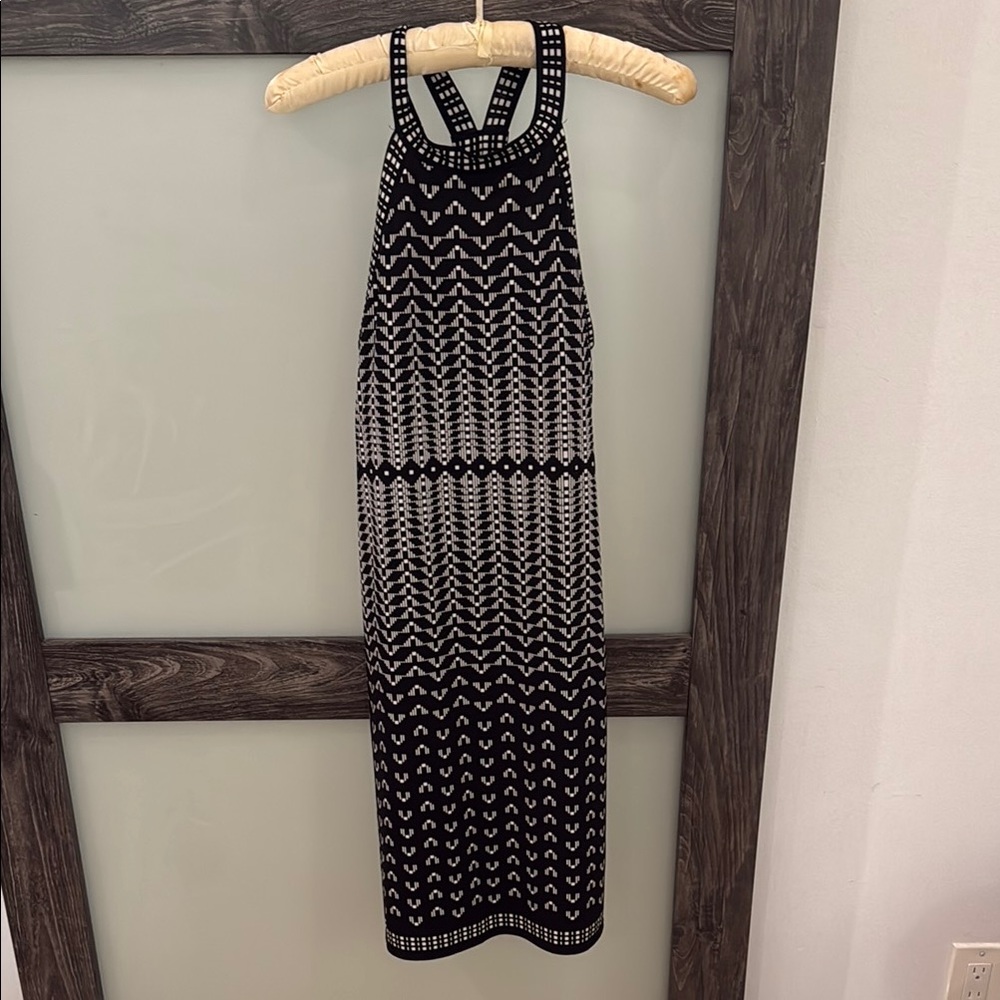 Max Studio Black and White Geometric Midi Dress